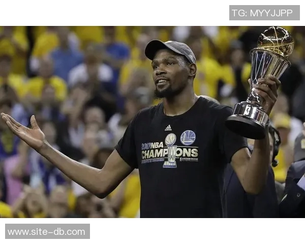 杜兰特末节爆发独揽16分全场贡献32分9篮板5失误助球队逆转胜利